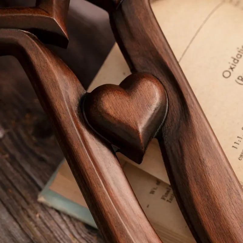 🔥 Last Day 49% OFF – Intertwined Hearts Hand-Carved Wooden Cross ❤️ Perfect Wedding & Anniversary Gift ✝️💞