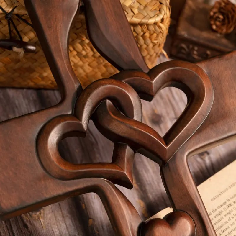 🔥 Last Day 49% OFF – Intertwined Hearts Hand-Carved Wooden Cross ❤️ Perfect Wedding & Anniversary Gift ✝️💞